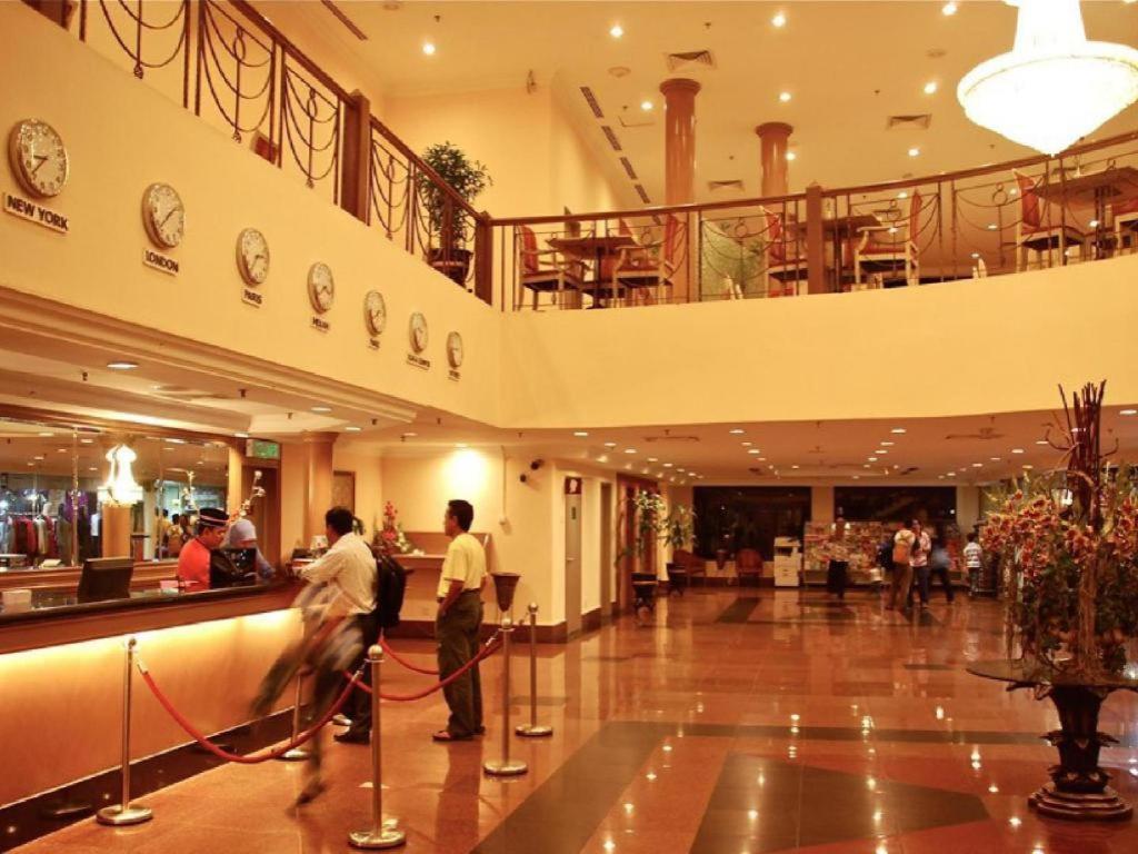 Kuala Lumpur International Hotel Esterno foto