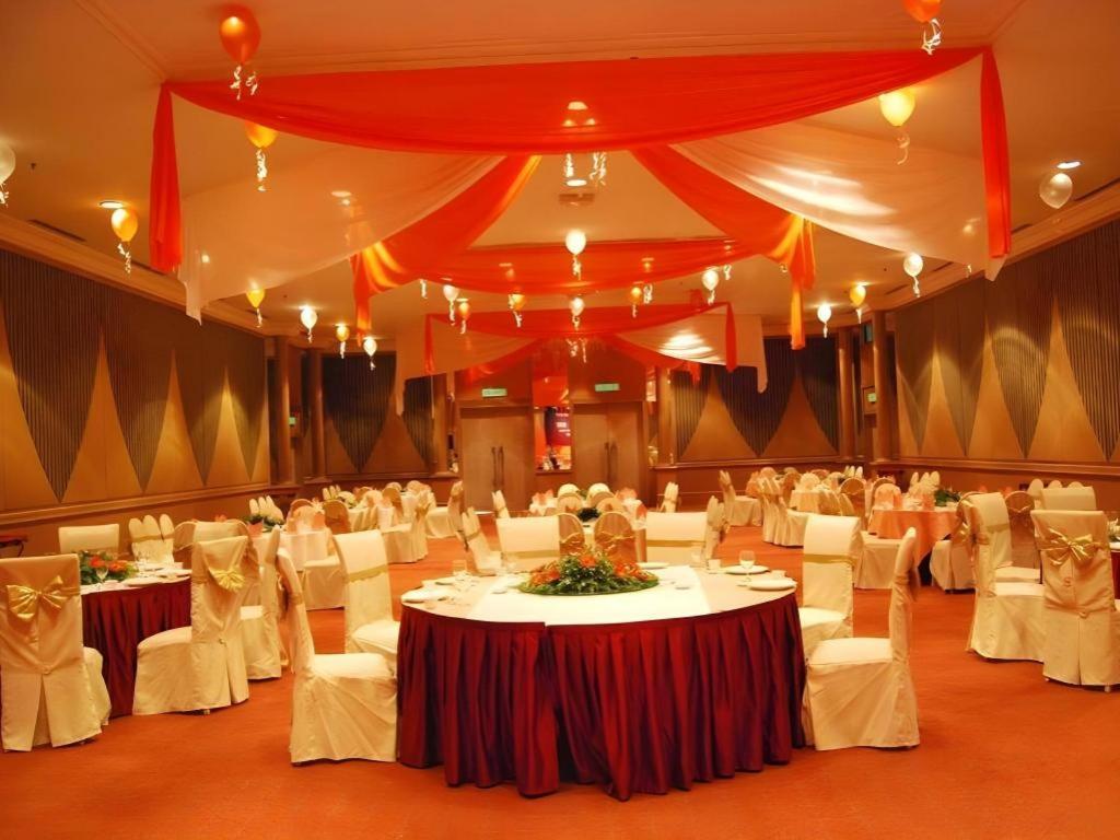 Kuala Lumpur International Hotel Esterno foto