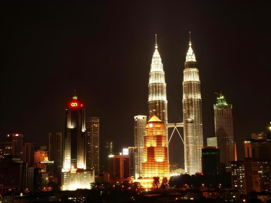 Kuala Lumpur International Hotel Esterno foto